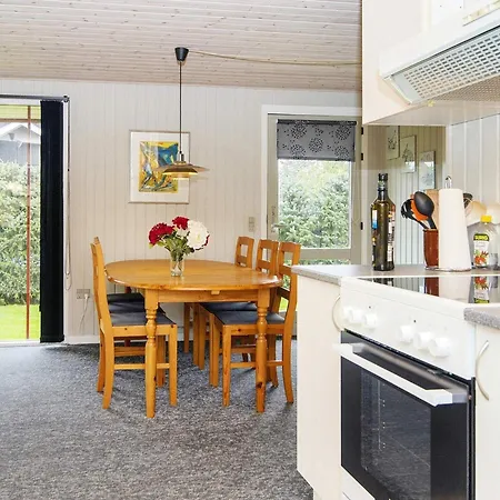 بيت للعطل 4 Person Holiday In F Rvang *