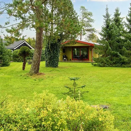 4 Person Holiday In F Rvang